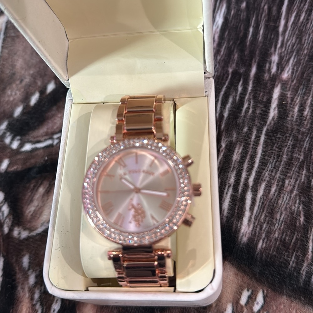 U.S. Polo Assn. Women's Rose Gold Watch - Picture 2 of 4